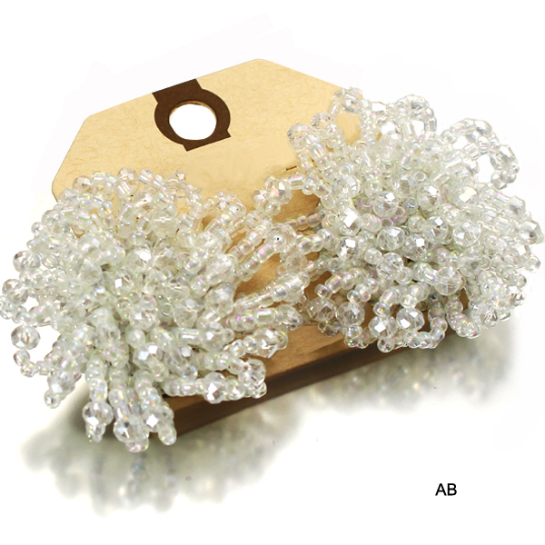 SEED BEAD FLOWER STUD ER(EF0121-26200)