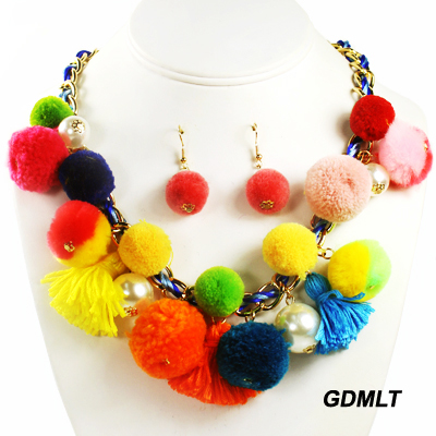 POMPOM MULTI NK SET17"(NT0906-15723)